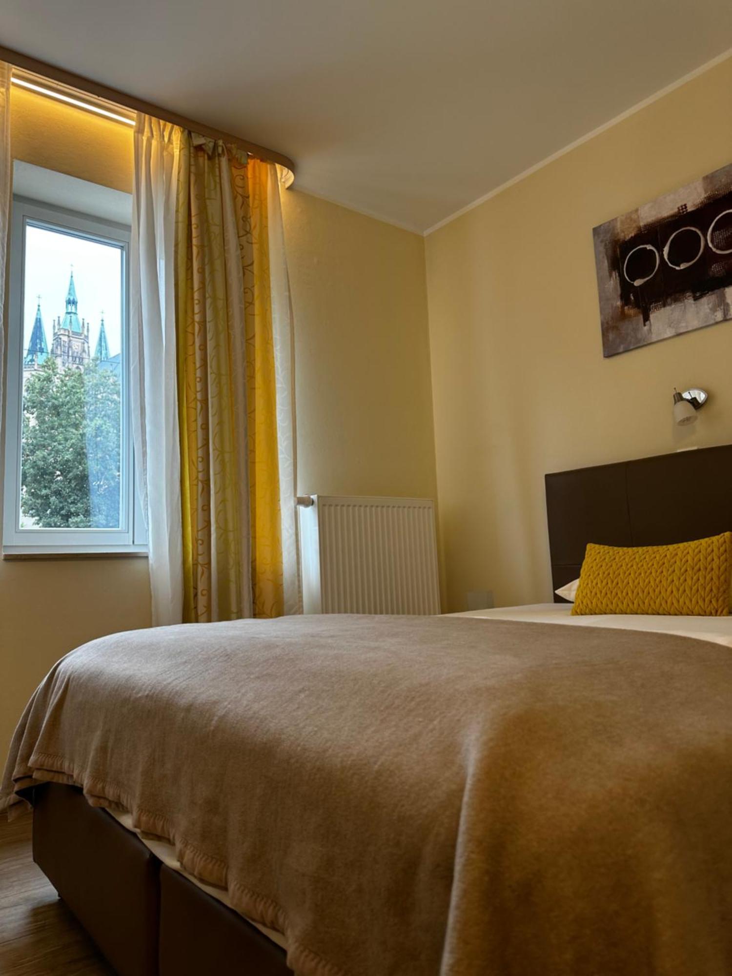 Hotelpension Am Dom Erfurt Esterno foto