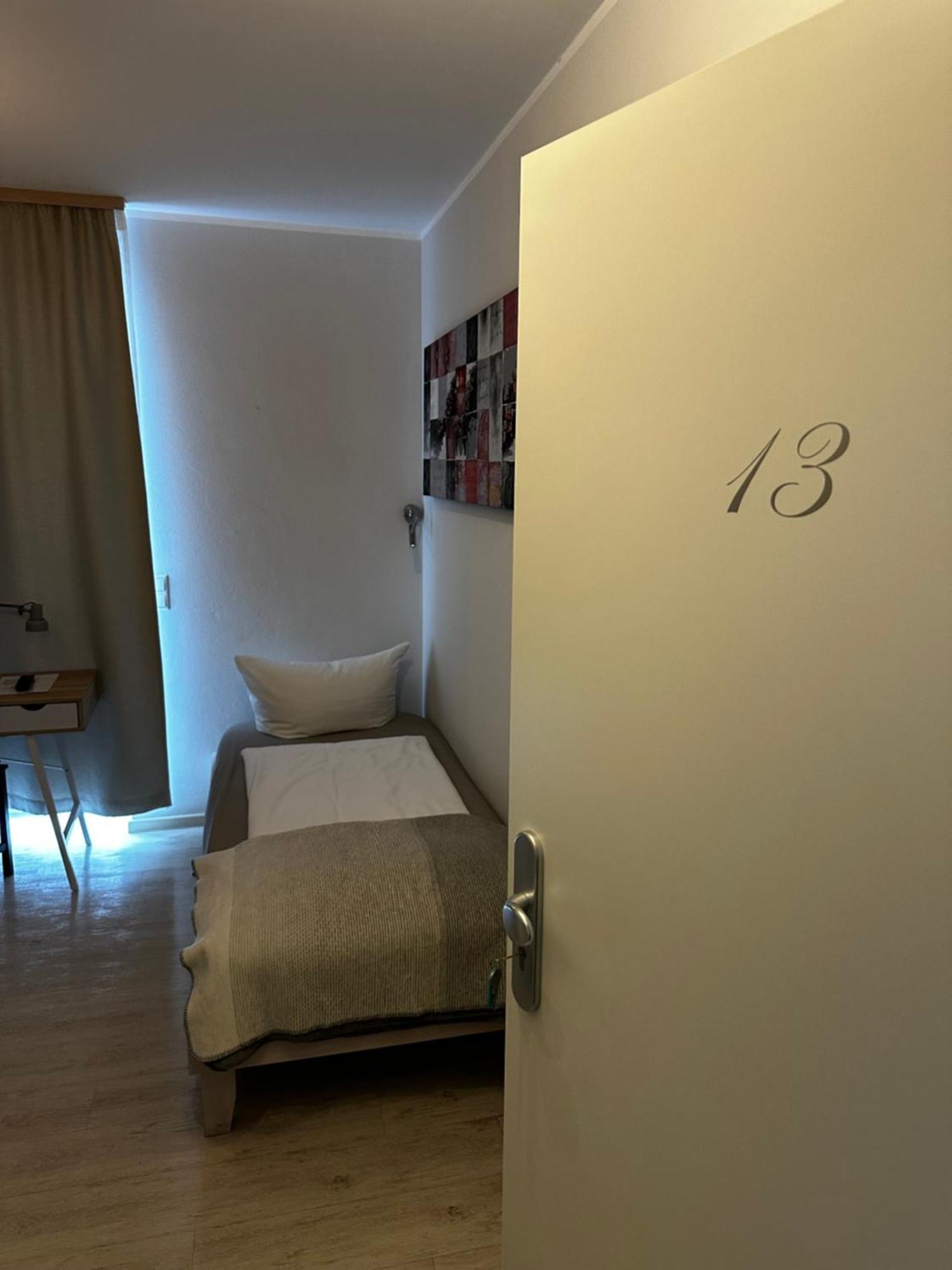 Hotelpension Am Dom Erfurt Esterno foto